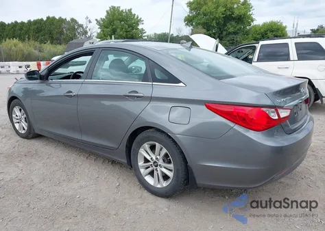 2013 Hyundai Sonata Gls z USA, uszkodzony, nr VIN 5NPEB4AC6DH677045